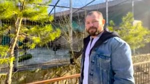 Я привела доктора Василия посмотреть на Майечку и ее новую семью)