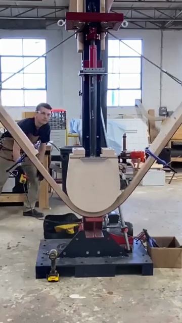 После хорошего пропаривания древесину можно согнуть как кусок пластилина смотреть онлайн