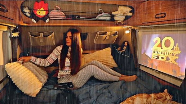 Одиночный кемпинг в трейлере в дождливую погоду. Готовлю и отдыхаю на высоте 1950 метров. Бушкрафт