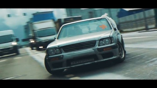 я купил новую тачку и неудачно дрифтанул