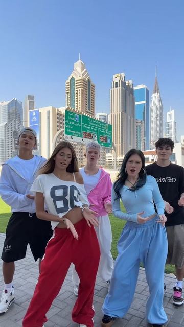 Макс: AdrenalinHouse