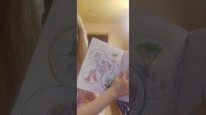 Помогите выбрать новую аватарку КОТОРАЯ СЕЙЧАС ОНА МЕНЯ БЕСИТ УЖЕ В ВИДЕО СКАЗАЛА