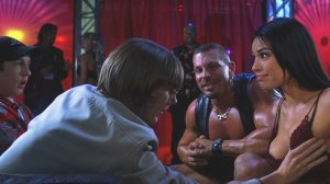 Соседка – «Чувак, я урод?» – «Нет, ты симпатяга!» Легендарный диалог