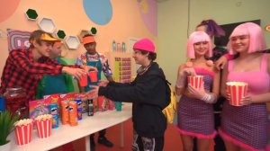 КАМИЛЬ ПОЛУЧИЛ ОТ БАСКЕТБОЛИСТОВ! ПАЦАНСКАЯ ДРУЖБА!  БЛОНДИНКА НАРВАЛАСЬ НА ПРОБЛЕМЫ - КАМПУС