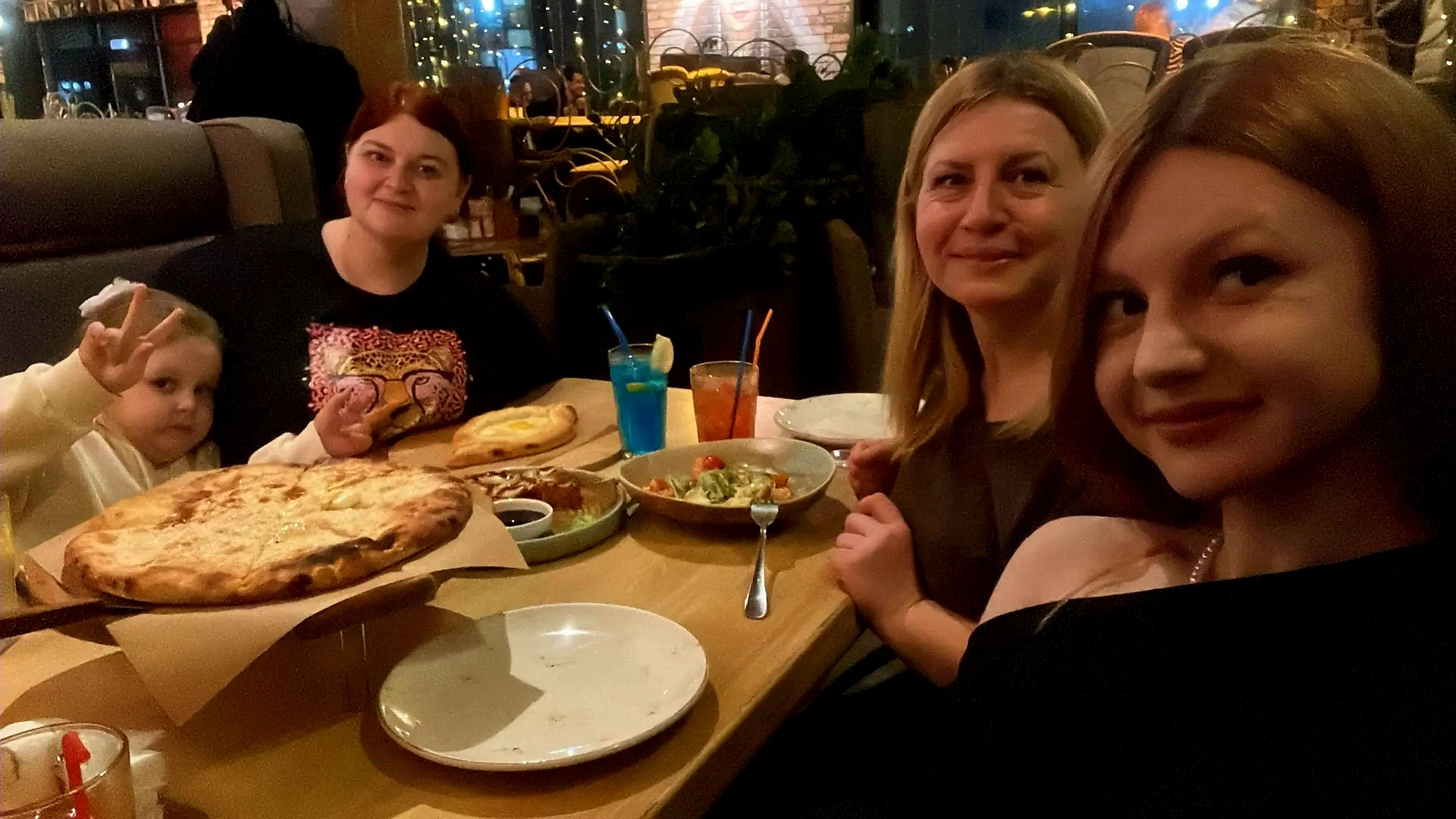 ВЛОГ⚘️//Подарок для себя любимой😅//День рождения сестрёнки🥰// смотреть онлайн