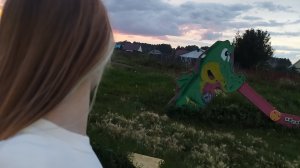 Дашко и вика идут к Даше готовить