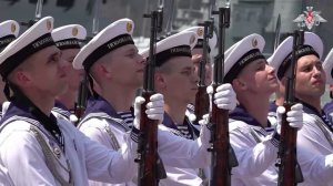 Посещение главнокомандующим ВМФ России А.Моисеевым фрегата «Маршал Шапошников»