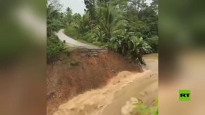 الفلبين.. انهيار طريق سريع خلال فيضانات في مقاطعة دافاو دي أورو