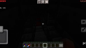 я бегу от хаги ваги в Minecraft