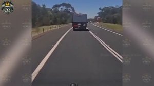 99 шокирующих автомобильных аварий с участием идиотов, получивших мгновенную карму.