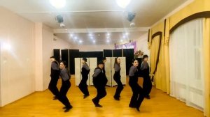 Детский музыкальный театр «Начало» исполняет номер актерской песни «Котяу»