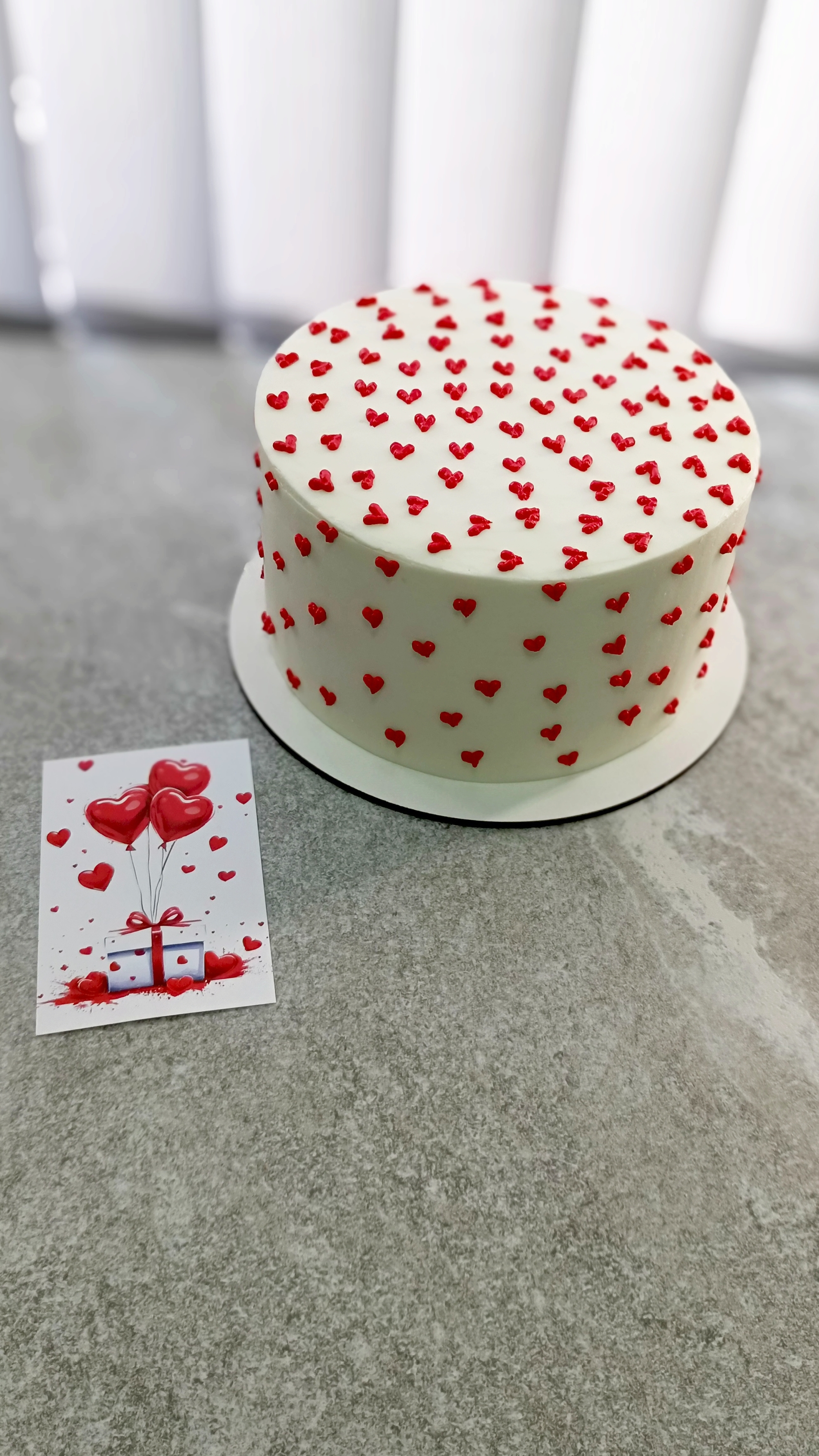 Торт молочная девочка