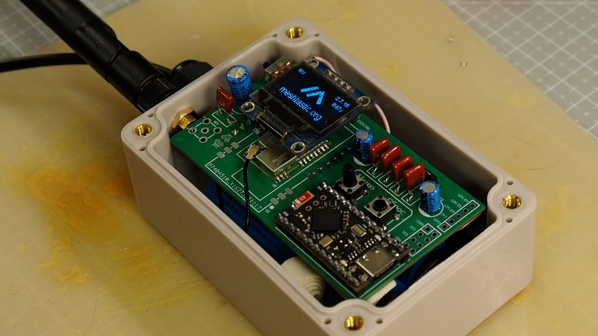 Солнечная нода для meshtastic\MeshCore из модулей, почти. смотреть онлайн