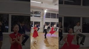 Марк, Полина бальные танцы Н5:медленный вальс,квик стер, самба, ча-ча-ча, джайв.