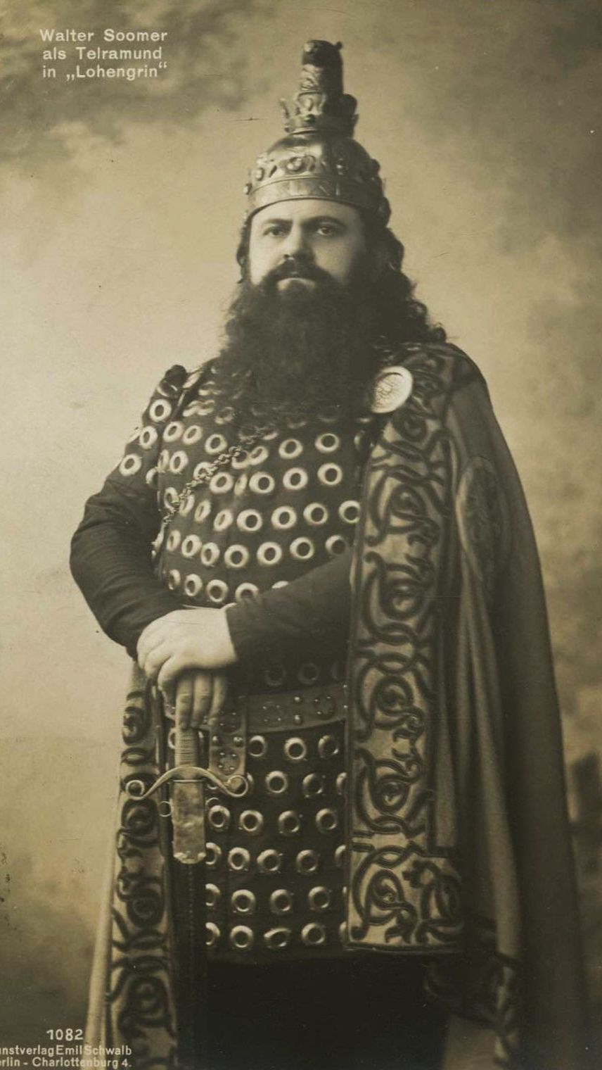 Соомер Вальтер( бас-баритон)