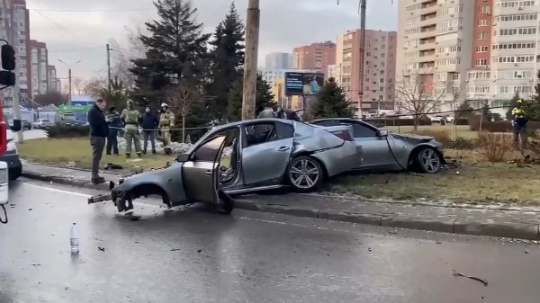 BMW разорвало пополам в смертельном ДТП в Ростове-на-Дону