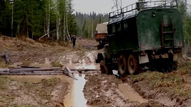 Реальная проходимость грузовиков ЗиЛ-131 и Урал по бездорожью