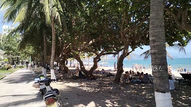 Набережная в Нячанге в районе парка Горького смотреть онлайн