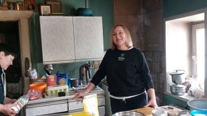 У дедушки Матвея . Готовим каравайцы и суп.