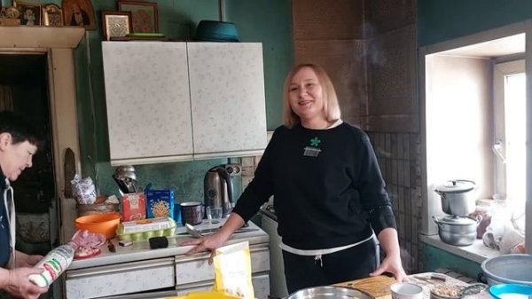 У дедушки Матвея . Готовим каравайцы и суп.