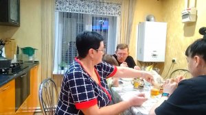 ЖИЗНЬ В СЕЛЕ:РАСПАКОВКА/ВСТРЕЧАЕМ ДЕТЕЙ