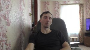 Почему снегоуборщик заводится и глохнет?