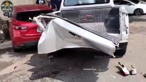 109 безумных моментов: подборка автомобильных аварий с участием идиотов. Лучшее за 2025 год