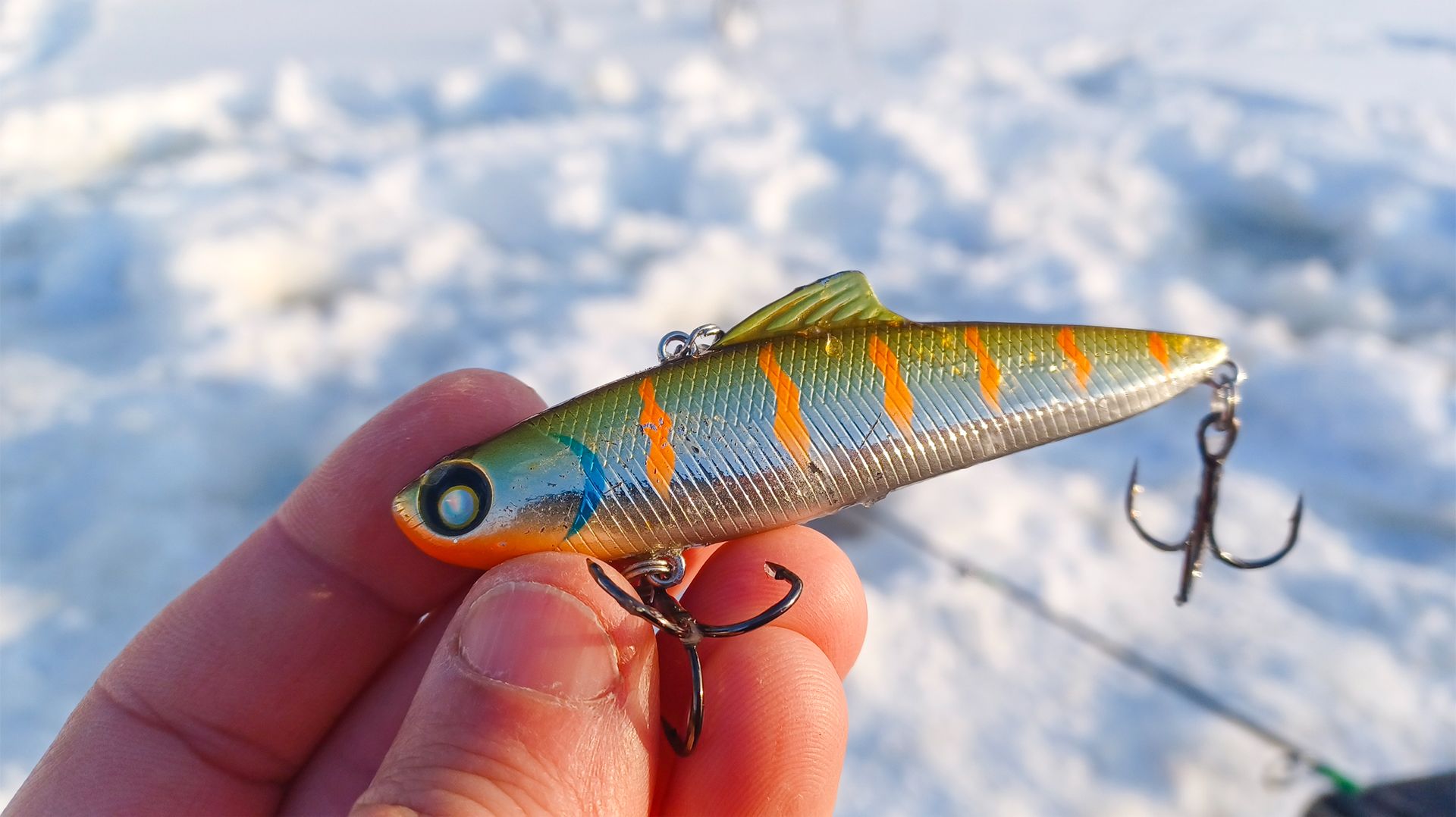 ОПЯТЬ ЭТА приманка КОСИТ СУДАКА. ВОТ ЭТО УДАРЫ. Рыбалка на раттлины зимой в 2026 смотреть онлайн