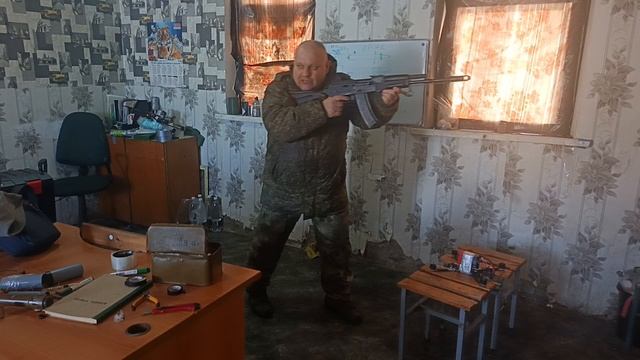 Изготовка к стрельбе стоя ответ на вопрос про ногу смотреть онлайн