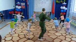 чтение стихов_ 23 февраля_группа Василек