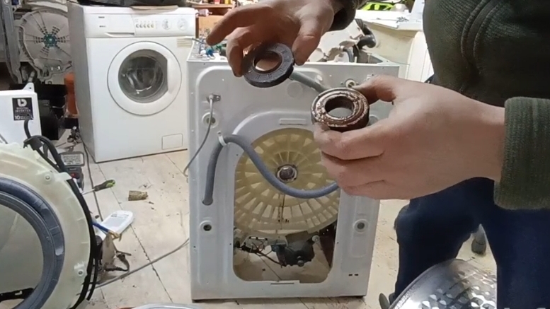 замена подшипников стиральной машины Самсунг
