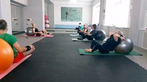 Фитбол-тренировка на все тело