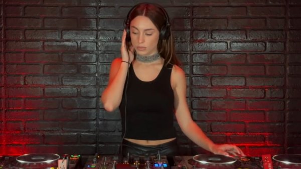 Beamour Beyond Milan