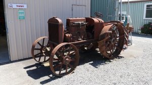 ЭТО ВИДЕО НАБРАЛО 1 МЛН ПРОСМОТРОВ! Трактора 1950-ых! Как новые! #469