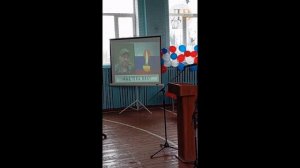 Бессмертный класс: в канун Дня защитника Отечества в донецкой школе № 80 открыли 26 Парт Героев