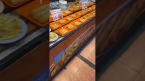 Ночной рынок, Патонг, Пхукет, Тайланд, ноябрь 2025 г.