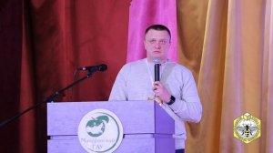 Годовой цикл на пасеке в 1500 пчелосемей