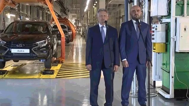 Покупатель затаился ,АВТОВАЗ обвиняет покупателя в обвалиле продаж смотреть онлайн