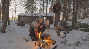 ВЫЖИТЬ В ТАЙГЕ. УСТАВЛИВАЮ КАПКАНЫ. ГОТОВЛЮ БОРОВУЮ ДИЧЬ.