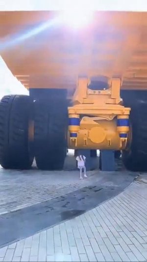Самый крупный серийный карьерный cамоcвал на планeте это БEЛАЗ, котоpый изготавливается в Бeларуси.