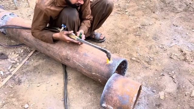 Переработка древесины в древесный уголь в герметичных глинобитных печах за 9-15 дней. смотреть онлайн