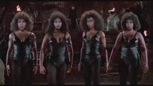 Доспехи Бога: Джеки против Амазонок