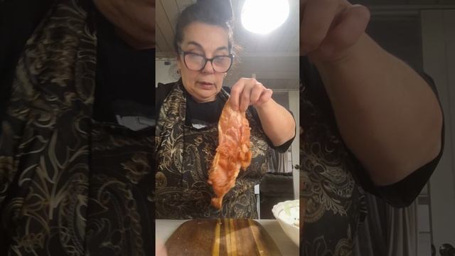 КУРИНЫЕ РУЛЕТИКИ С ГРИБАМИ И СЫРОМ. смотреть онлайн