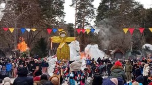 1000013500.mp4 Проводила Масленицу, видела директора Новосибирского зоопарка Андрея Шило