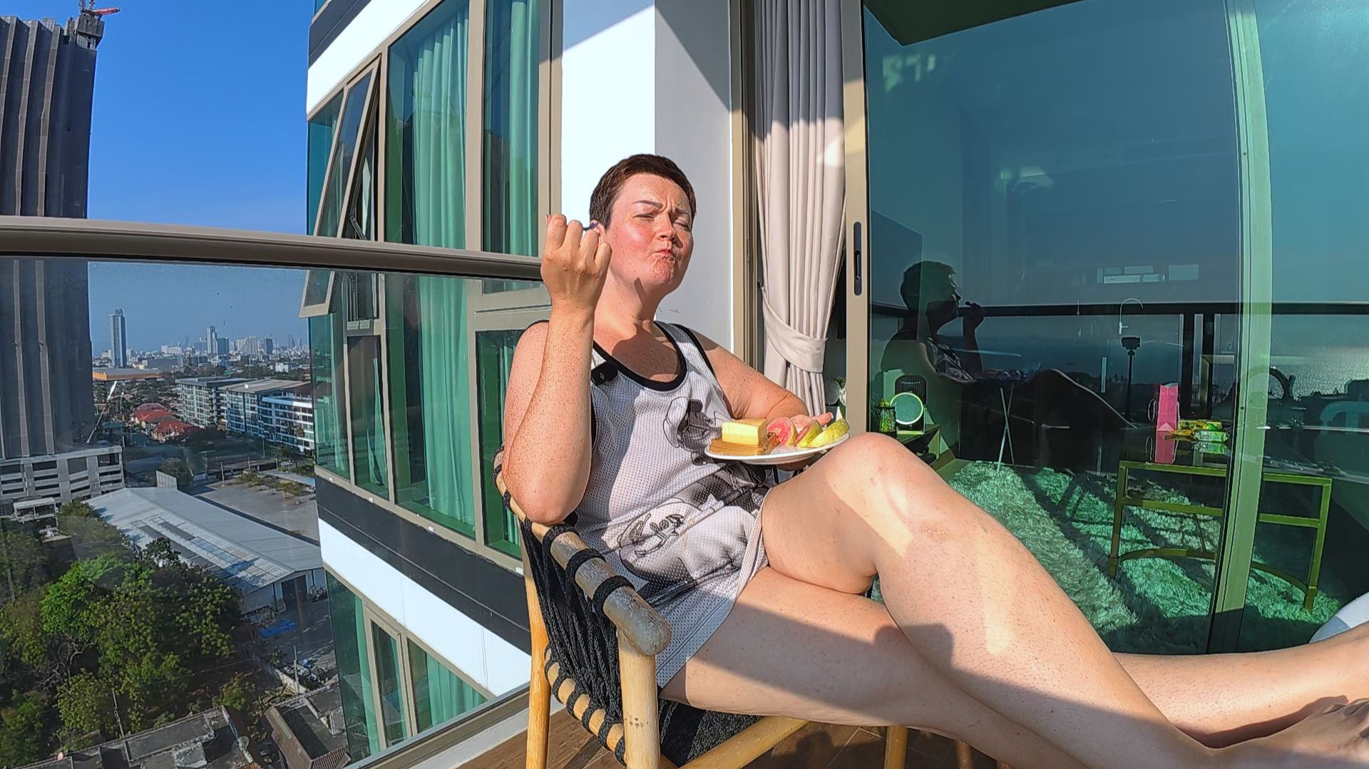 У меня развязался ЯЗЫК, ответила ВСЕМ! Про ДЕНЬГИ, Отдых в Таиланде, СОВЕТЫ и прочее! Загораю Влог смотреть онлайн