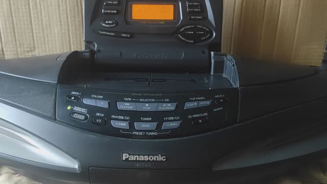 Panasonic RX-ED 77. The Dam — Miss Rave