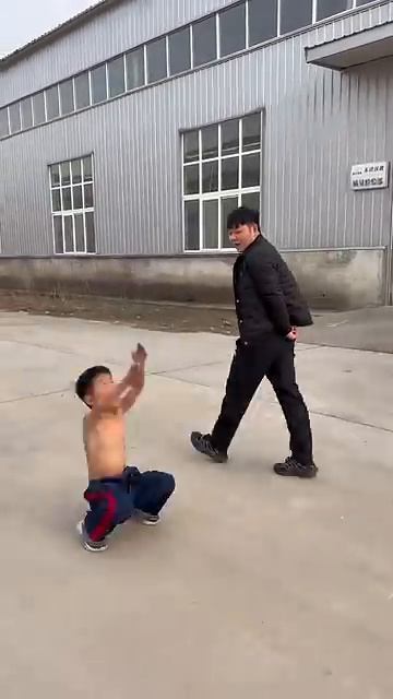 Реальное Кунг-фу. Real kungfu skills show👍 #skills #kungfu #cool смотреть онлайн