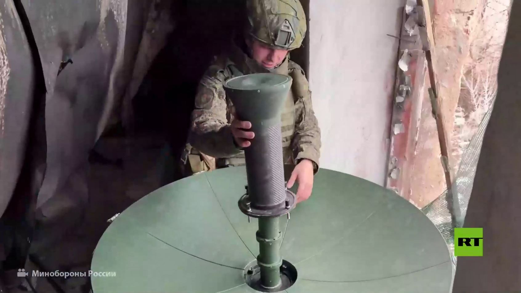 رجال الإشارة من مجموعة "الشرق" يضمنون تواصلا مستمرا بين مراكز القيادة смотреть онлайн