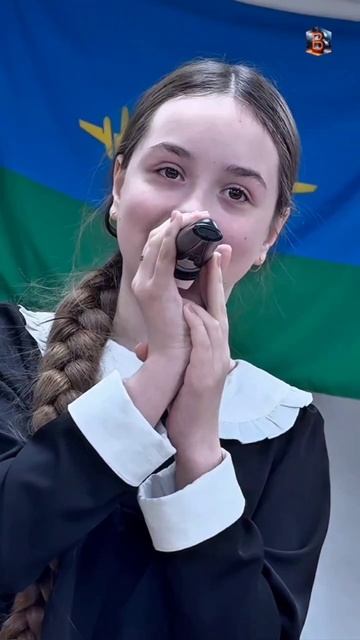 Стихотворение "Синяя, белая..." (автор: Семёнов Антон, читает: Дудко Полина), г. Москва, 07.01.2026.