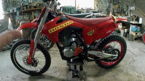 Фарсировка от Виктора 166  против LX171FMM YB250R